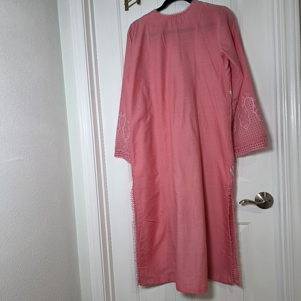 NWT Suffuse By Sana Yasir Salmon 3 Piece Pakistani Lawn Outfit Sz Medium - Picture 7 of 9